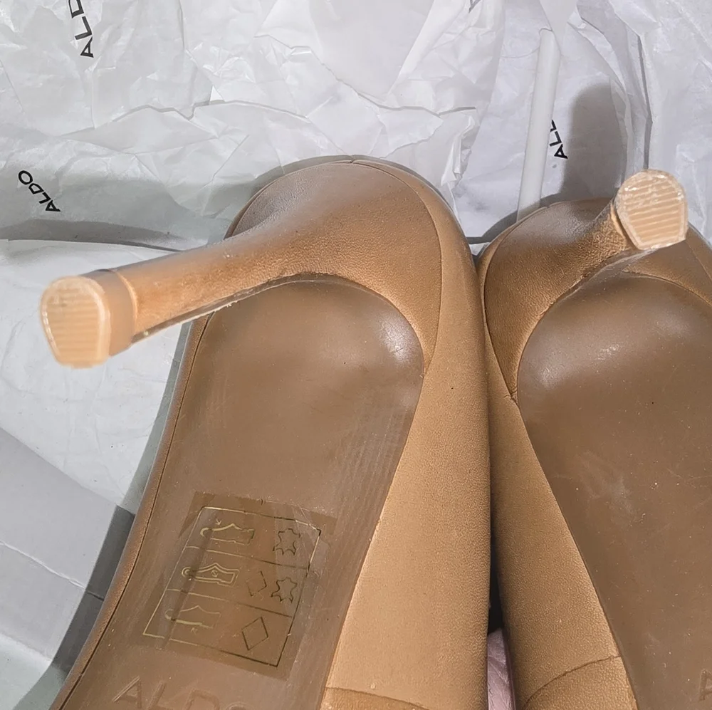 Aldo Durbell Tan Leather Heels Sleek Pointed-Toe Pumps - Picture 6 of 13